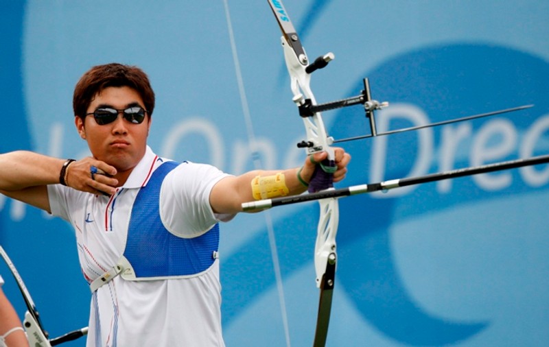 Sud-coreeanul Im Dong-Hyun a stabilit primul record mondial la JO în proba de tir cu arcul, deşi este orb!