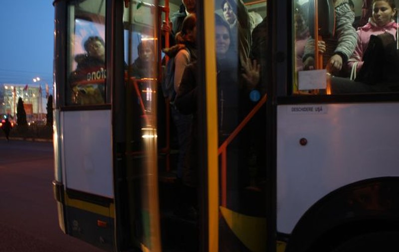 Circulaţia troleibuzelor 66 din Capitală, blocată din cauza furtunii