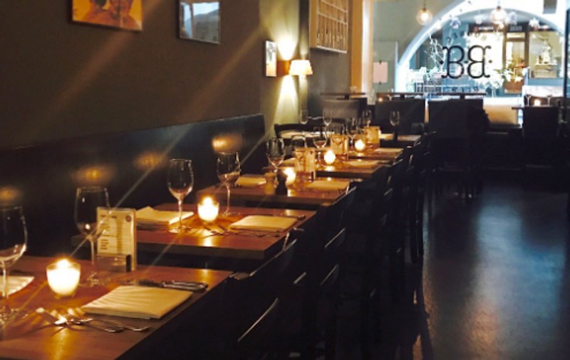 Taxa pentru șervețele murdare: cât este și de ce a impus un restaurant  elvețian acest cost clienților