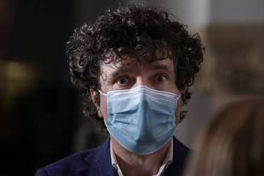 Nicușor Dan a primit multe critici din cauza frizurii sale neîngrijite | Foto: Inquam Photos / Octav Ganea