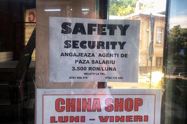 Red Plazza, mall- ul chinezesc