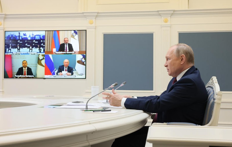 Vladimir Putin admite că sancțiunile afectează lanțul de aprovizionare, dar promite că va găsi soluții