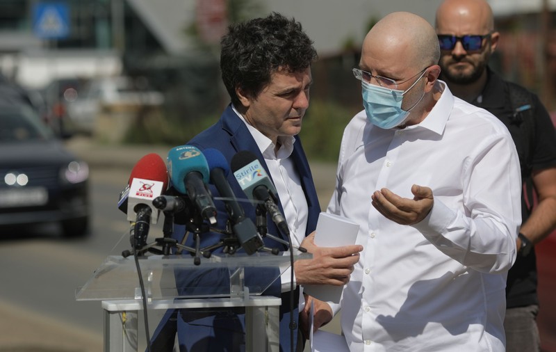 Nicușor Dan, în direct la Adriana Nedelea LA FIX, despre conferința bruiată de Bădulescu. „Nici Firea, nici PSD nu au spus nu suntem de acord cu acest mesaj”
