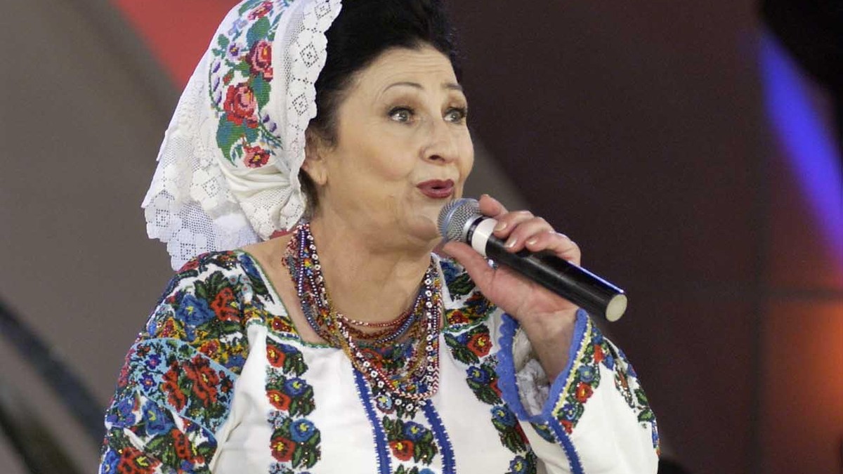 Ștefania Rareș are colecție de ii