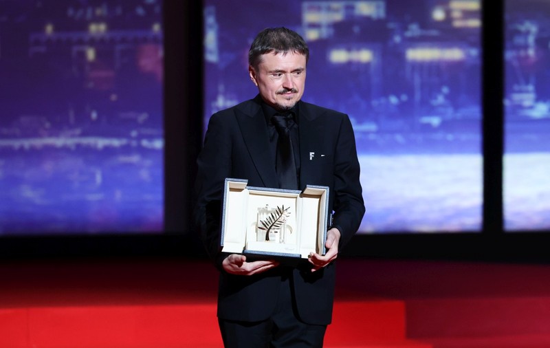 Ce a pățit Cristian Mungiu pe aeroport, la întoarcerea în țară. Trofeul Palme d’Or i-a cauzat probleme. Autoritățile au intervenit imediat