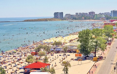 Mini-vacanța de Sfânta Maria a devenit o afacere de 250 de milioane de lei. Plajă litoral