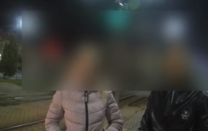 Un tânăr arădean, confirmat cu COVID, prins fără mască în tramvai