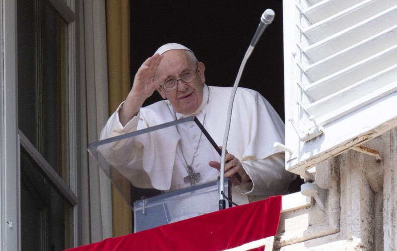 Papa Francisc nu se duce la înmormântarea reginei Elisabeta a II-a