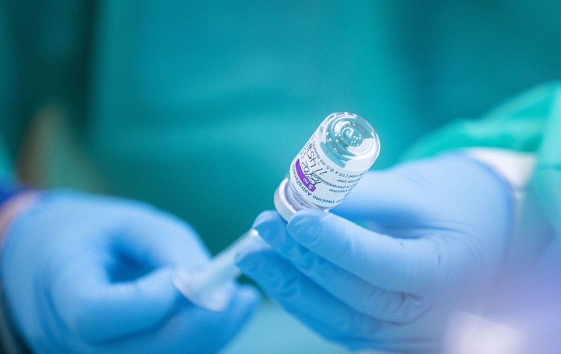 Femeie de 46 de ani, reacție de tip anafilactic după vaccinarea cu AstraZeneca, potrivit Comitetului Național de Vaccinare
