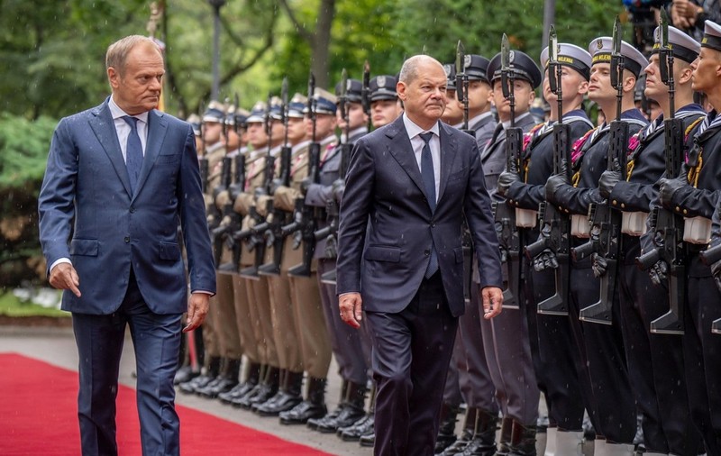 Polonia ironizează Germania după bombardamentul masiv al Rusiei asupra Ucrainei: „Diplomația de telefon nu-l va opri pe Putin”