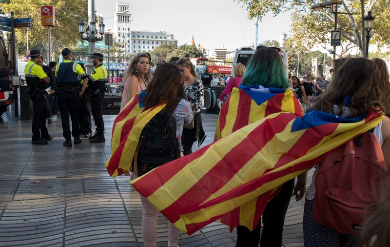 Cum vor fi afectate vacanțele în Barcelona de declararea independenței Cataloniei
