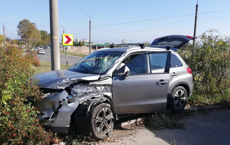 SURSE: Poliția a stabilit că Monica Macovei a intrat pe contrasens când l-a lovit pe motociclist