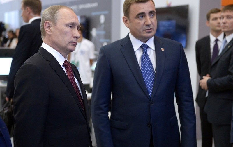 Funcționarii publici din regiunea Tula, obligați să vireze o parte din salariu pentru sprijinirea armatei: „Nu semnăm, suntem dați afară”. Guvernator, fosta gardă de corp a lui Putin