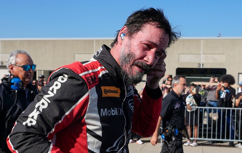Keanu Reeves a debutat ca pilot profesionist la Indianapolis Motor Speedway