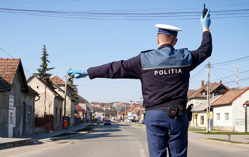 Un fost polițist din Arad a păcălit cu peste 5.000 de lei mai multe persoane din Bihor. Cum a înșelat șoferii pe DN1