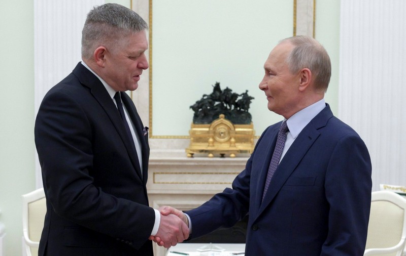 Robert Fico dezvăluie motivul întâlnirii sale controversate cu Vladimir Putin: „Am asigurat gazul pentru Slovacia în vizita la Moscova”