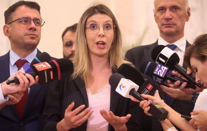 Diana Buzoianu s-a enervat după ce a fost criticată în Parlament: „Dacă țipați, nu vă crește bărbăția” | VIDEO