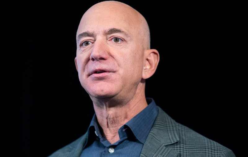 Jeff Bezos, avere record. Fondatorul Amazon l-a depășit cu aproape 90 de miliarde de dolari pe Bill Gates