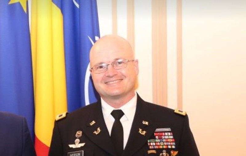 Magistratul șef al Armatei Americane din Europa, vizită în România ca să discute felul în care pot fi urmăriți penal militarii români din străinătate, dar și militarii străini cantonați în România