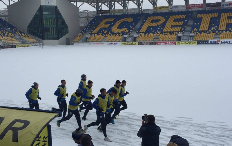 Ultimii în clasament, ”lupii” s-au adunat printre nămeți, cu un nou antrenor. ^Schumacher, contre cu fanii. Cine mai vine, cine pleacă / FOTO