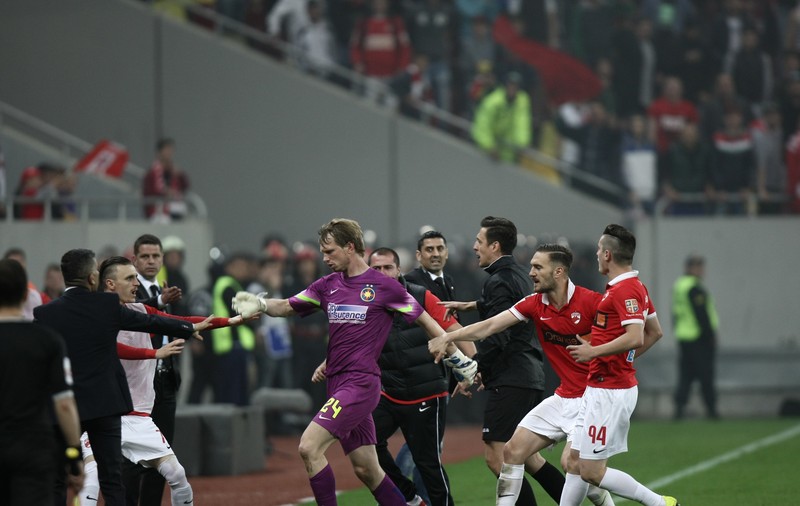 Portarul Arlauskis va juca în Premier League! "E adevărat, am semnat!"