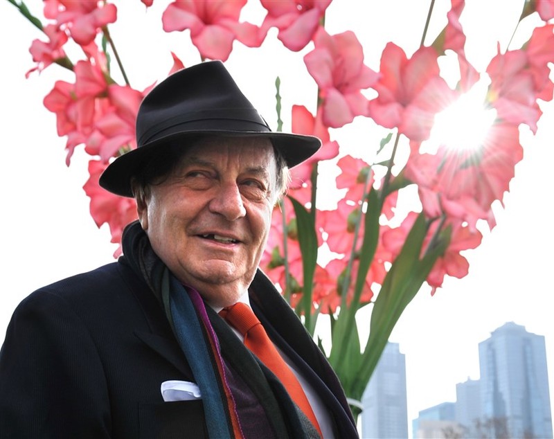 Actorul Barry Humphries, cunoscut pentru personajul Dame Edna, a murit la 89 de ani
