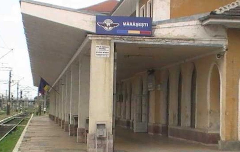 Mecanicul şi conductorul locomotivei care a lovit trenul în gara Mărășești, județul Vrancea, pozitivi la amfetamină: șase oameni au fost răniți
