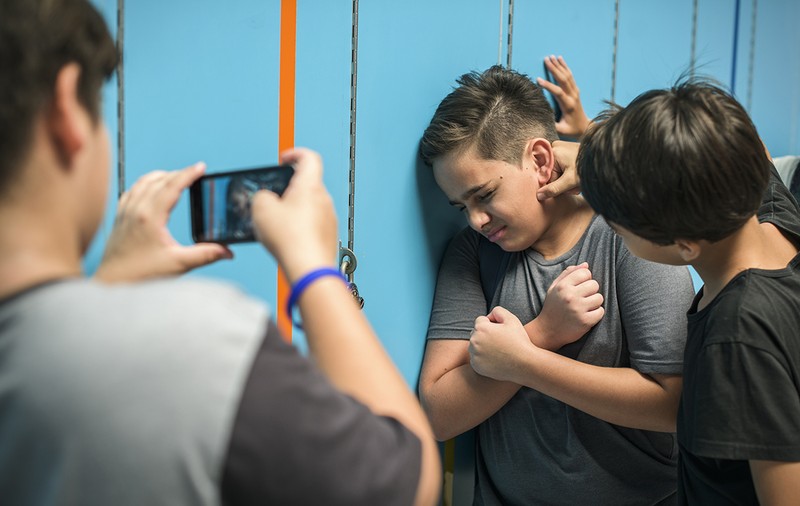 Datele oficiale alertează școala românească: mai mult de jumătate dintre faptele penale în școli sunt loviri dure și alte violențe
