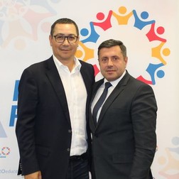 Vasile Panaite alături de Victor Ponta, PRO România