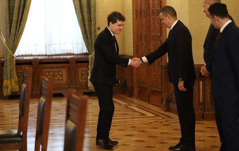 LIVE TEXT Nicușor Dan discută astăzi cu PSD, PNL, UDMR și USR, înainte ca Sorin Grindeanu să retragă miniștrii PSD din Guvernul Bolojan