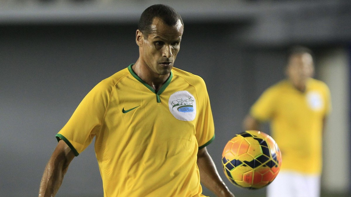 Contra îl aduce pe Rivaldo la Dinamo