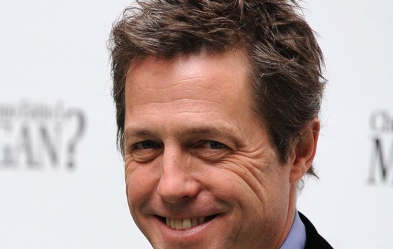Hugh Grant şi-a făcut cadou de ziua lui un Ferrari