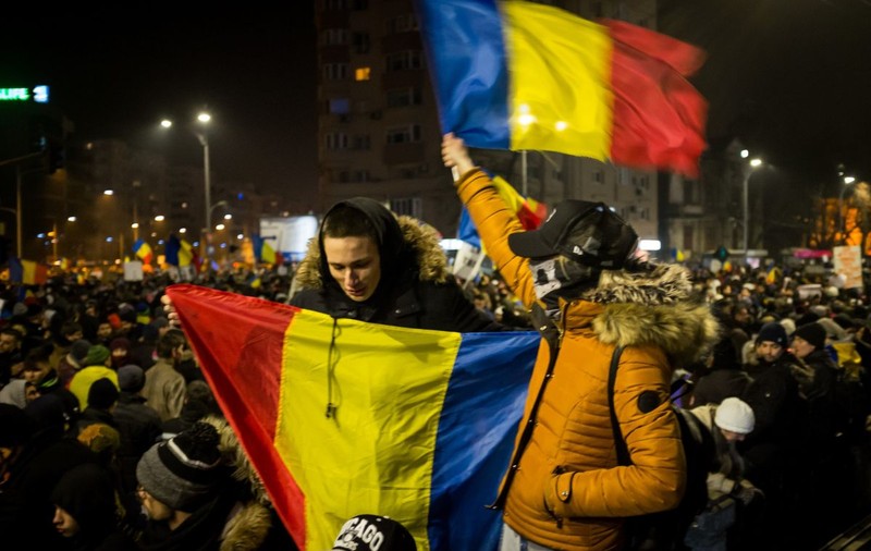 Interviu cu istoricul britanic Tom Gallagher: ”România merge cu ochii închiși, spectator marginal la drama UE. Se află într-o poziție periculoasă”