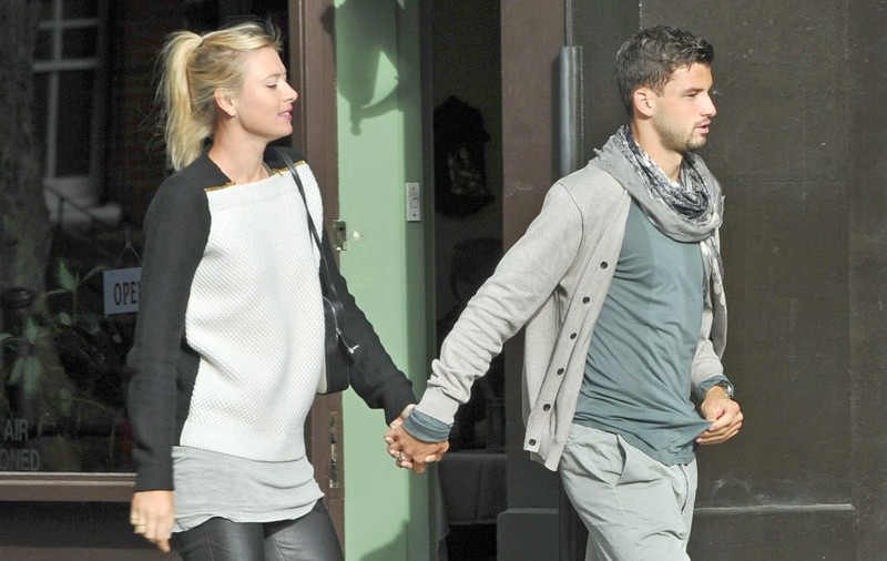 Iubitul Mariei Şarapova, aplaudat la scenă deschisă! Tenismenul bulgar Grigor Dimitrov a întrerupt un meci pentru a ajuta un copil de mingi | VIDEO