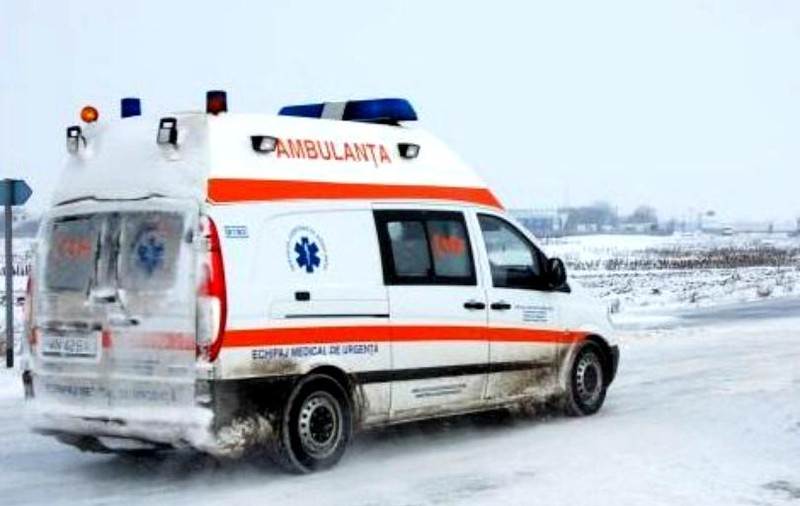 Peste 1400 de persoane au avut nevoie de ambulanță, 33 cu fracturi, entorse, luxații