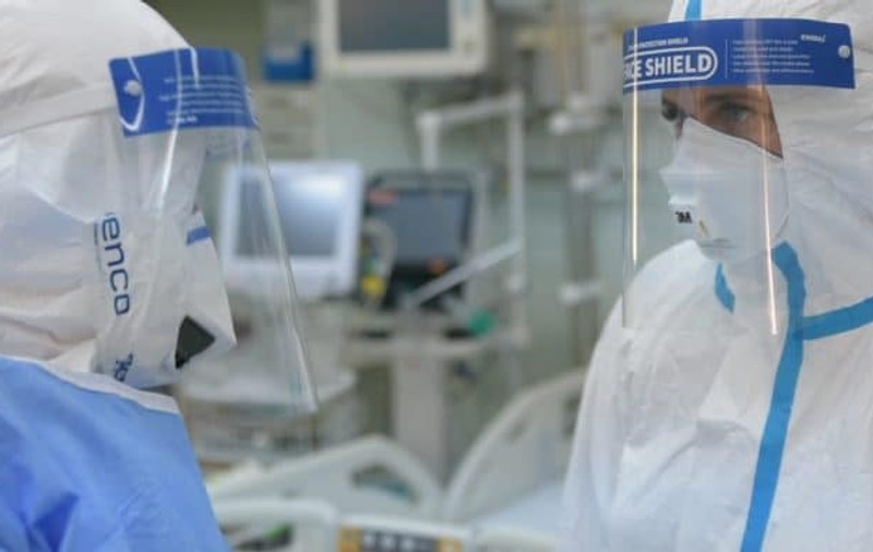Reportaj Recorder, printre cadrele medicale de la Spitalul Nasta care tratează bolnavi COVID-19: „La capătul puterilor”