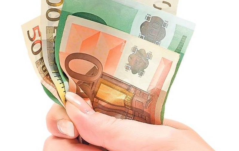 EXCLUSIV/ Nu cumpărați euro astăzi! Unde găsiți, totuși, cel mai avantajos curs valutar
