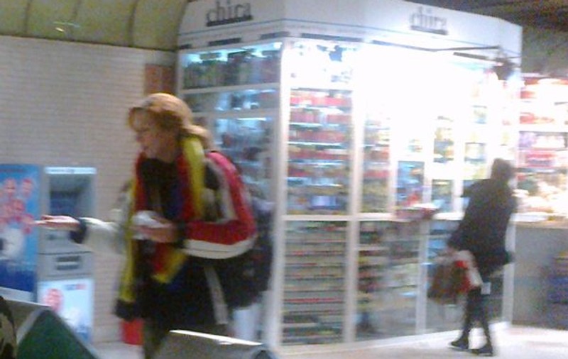 Uite cum umblă pe stradă prinţesa Briana Caradja!