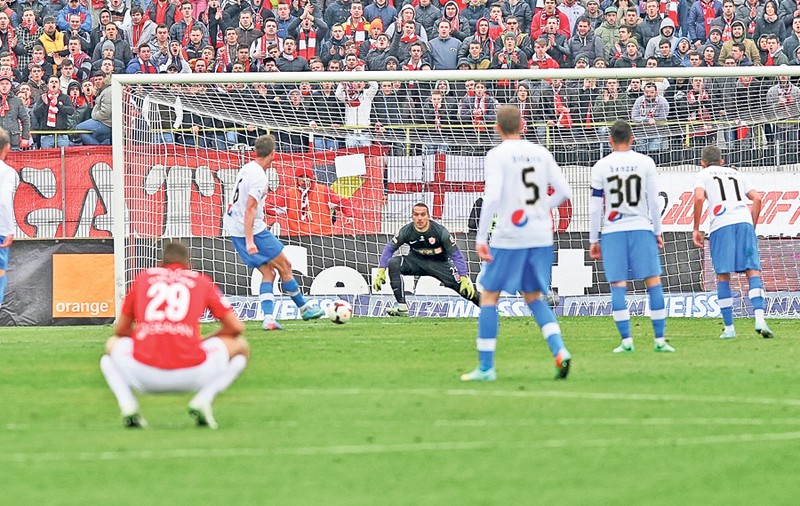 Dinamo n-are viitor! «Câinii» au pierdut ruşinos acasă cu trupa de puşti a lui Gică Hagi