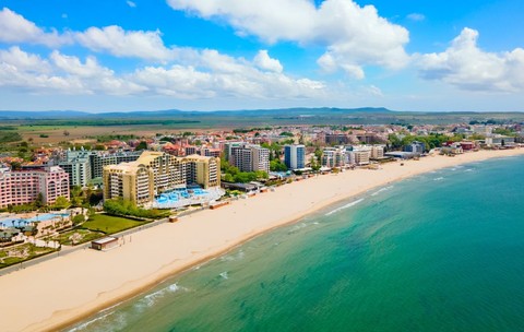 Berea costă 2 euro, prânzul 10. Vacanță cu 290 de euro, pentru românii care merg în Bulgaria, în anumite perioade