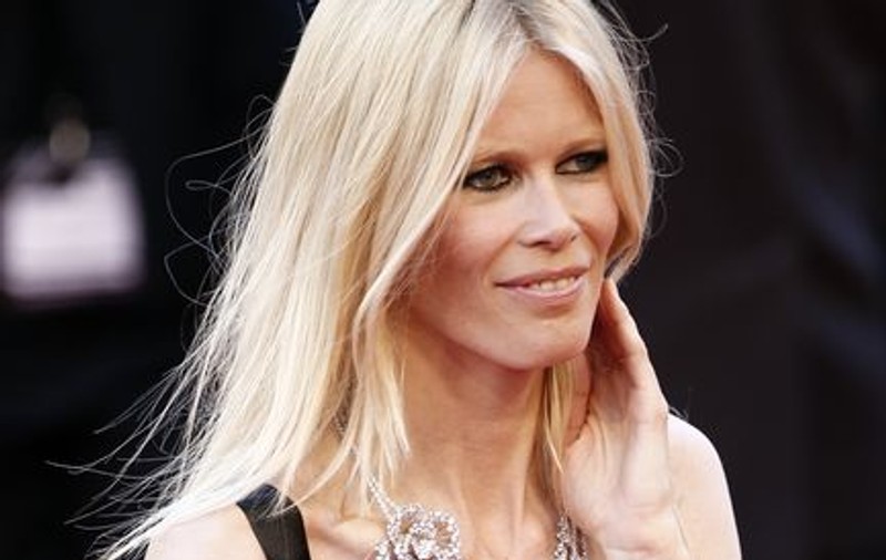 Claudia Schiffer e dependentă de dieta asta! Scapă de 2 kg în 3 zile!