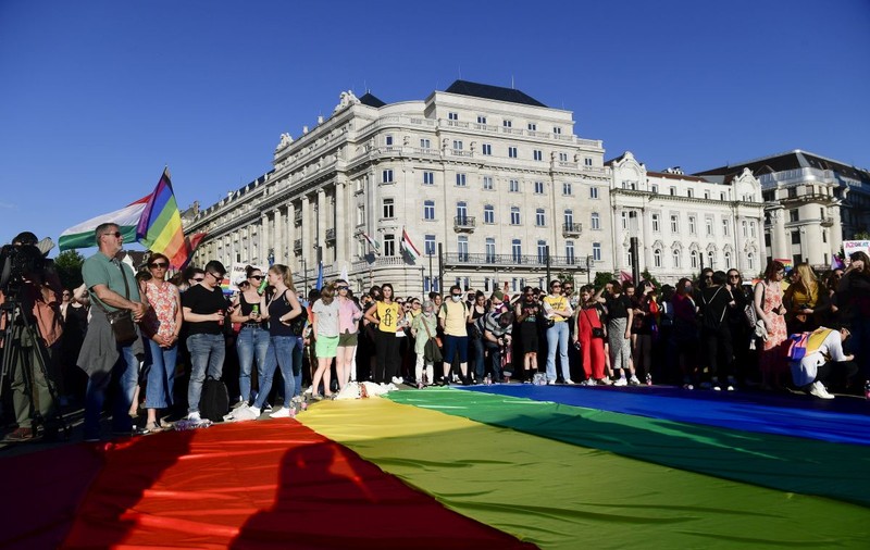 După modelul rus, partidul lui Viktor Orban întețește lupta împotriva LGBT, cu un an înainte de alegerile din Ungaria