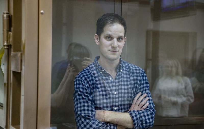 Jurnalistul de la Wall Street Journal, acuzat de spionaj în Rusia, dus în fața unei instanțe din Moscova