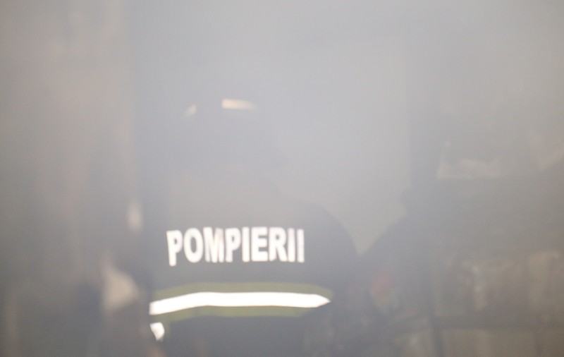 Incendiu la Spitalul de Pediatrie Pitești. A fost afectată o clădire adiacentă unității sanitare