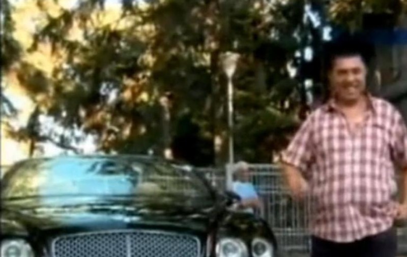 Manelistul Nicolae Guţă a primit cadou un Bentley de 200.000 de euro la o nuntă