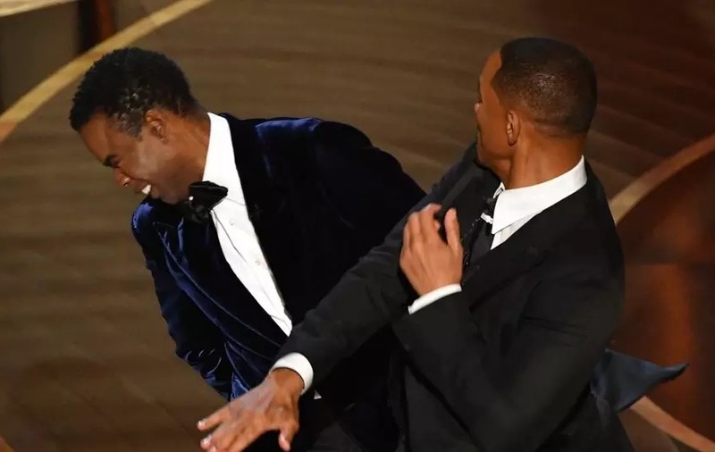 Chris Rock, ironii despre momentul în care Will Smith l-a pălmuit la Oscar: „M-a lovit atât de tare, încât aud încontinuu în cap «Summertime»”