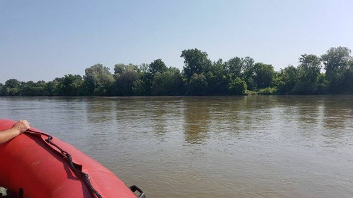Un bărbat din Reșita s-a înecat în barajul Secu. A căzut din barcă