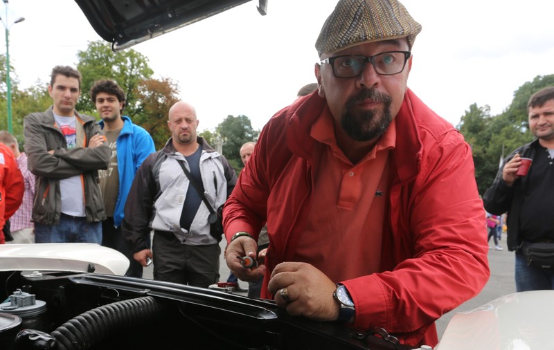 Mașinile de epocă l-au scăpat de pușcărie! Vehiculele retro au acoperit cauțiunea lui Cristian Popescu Piedone