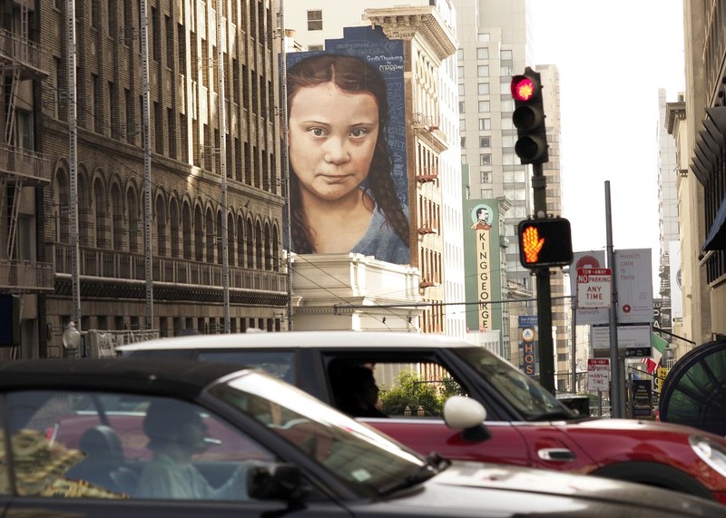 Greta Thunberg, imortalizată într-o pictură murală în San Francisco FOTO: EPA