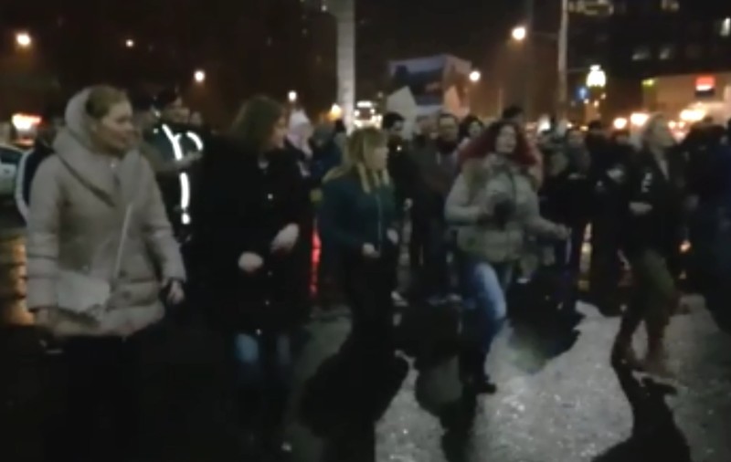Dans latino, la protestul din fața Guvernului | VIDEO